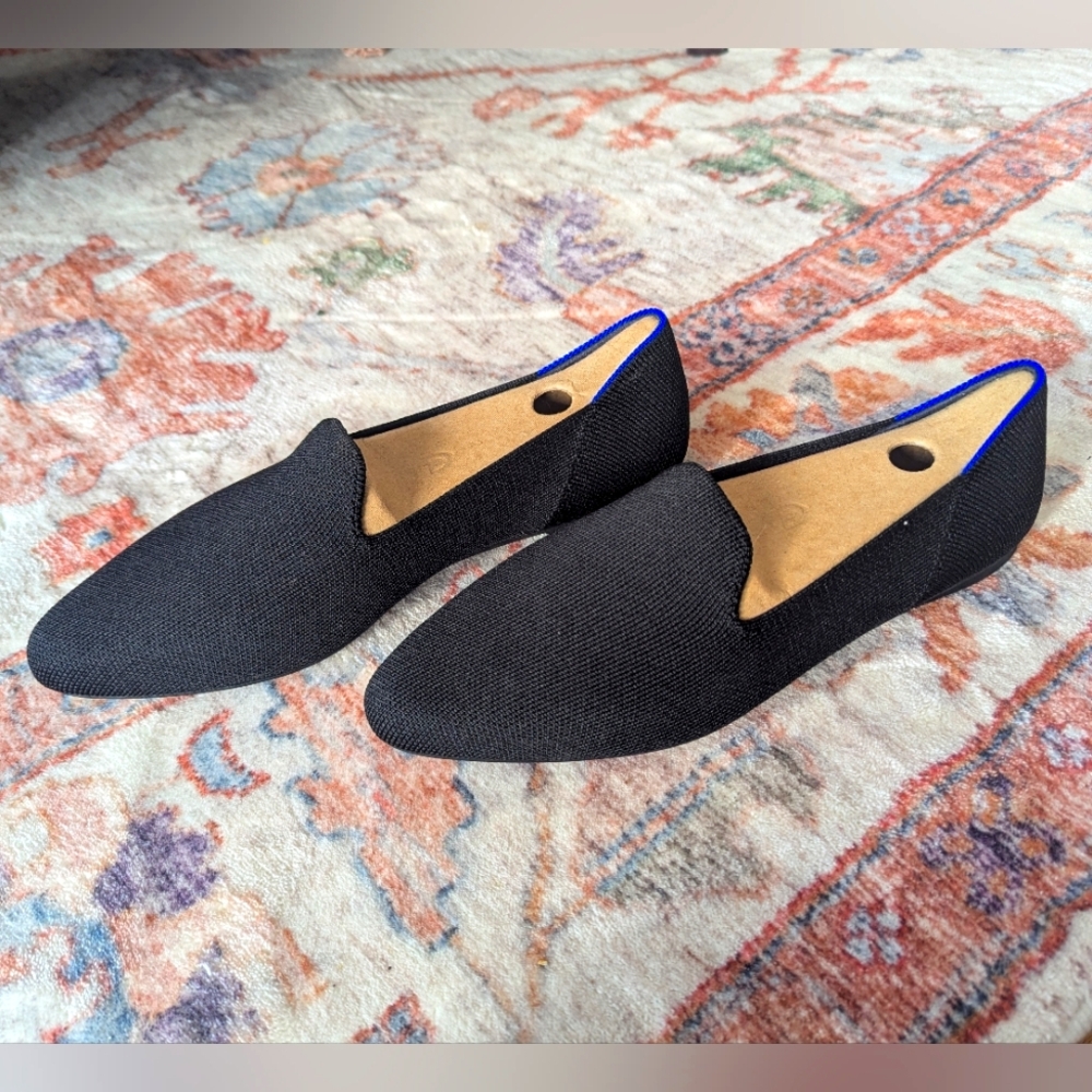 Brand New! Rothy's Women's black almond loafer